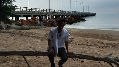Liburan Sekolah ke Pantai Dermaga Tuban