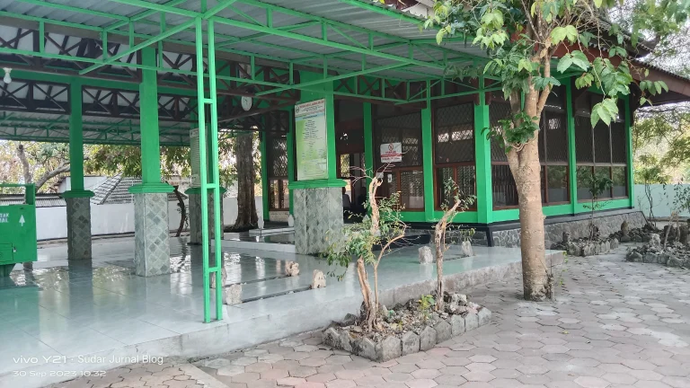 Ziarah ke Makam Syeh Al Jabbar Tuban