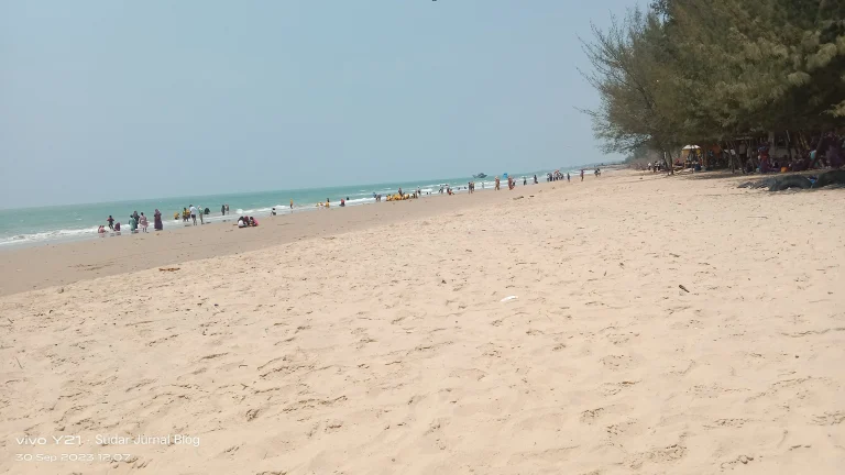 Pantai Semilir Tuban, Pantai Indah Wajib di Datangi di Tuban